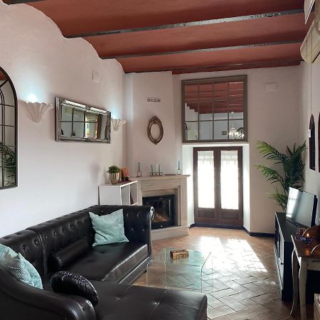 Casa Boutique Eros Διαμέρισμα Καρμόνα Εξωτερικό φωτογραφία